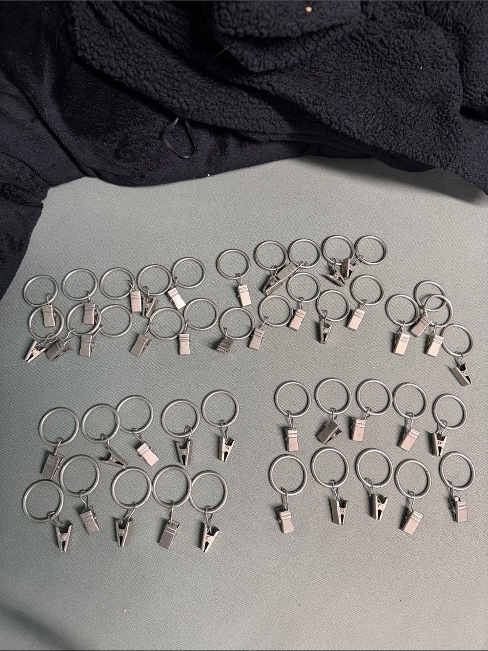 BNWT 44 PCS SILVER CURTAIN ROD RINGS FOR CURTAINS OR BABY CLOTHES ORGANIZING - Picture 10 of 11
